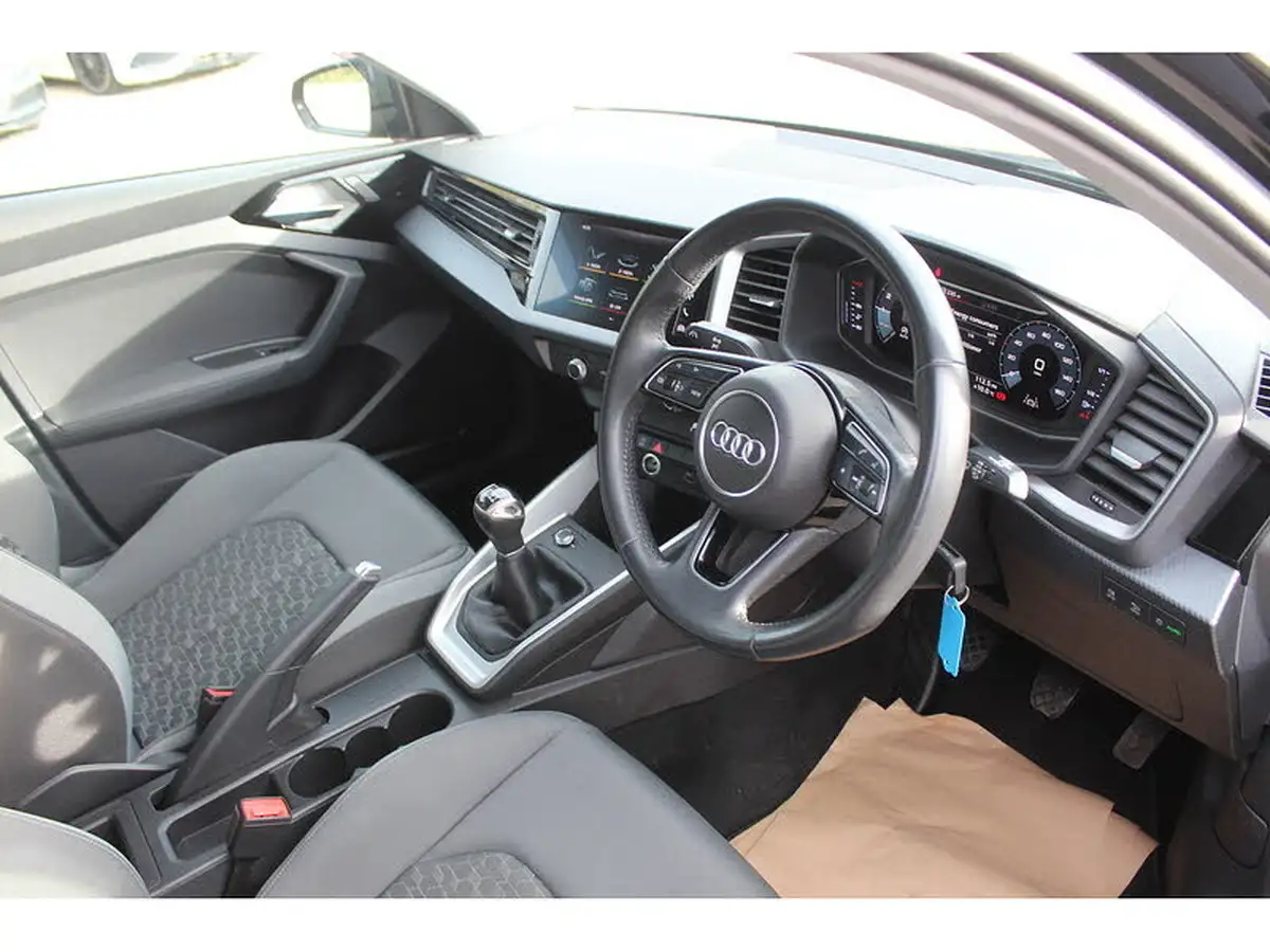 2019-audi-a1-10-30-tfsi-sport-ss-big-30