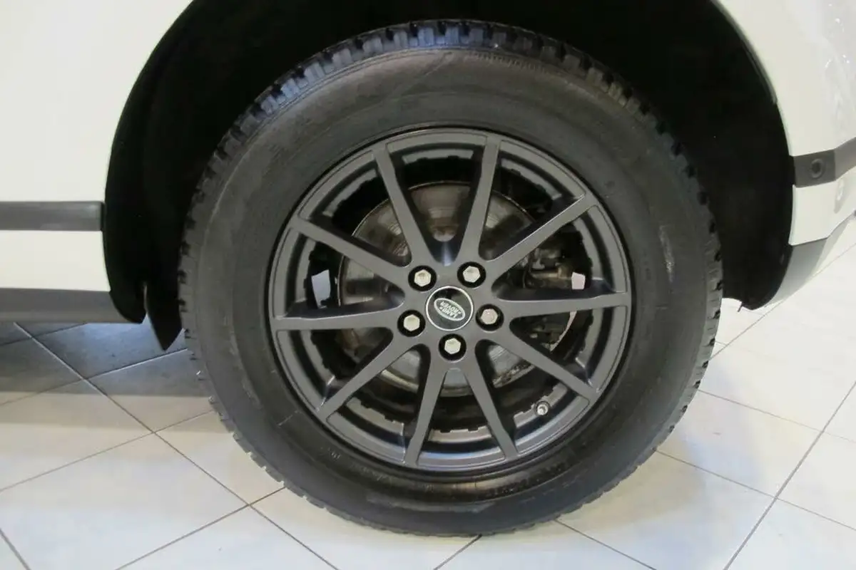 2021-land-rover-range-rover-evoque-20-d165-big-38