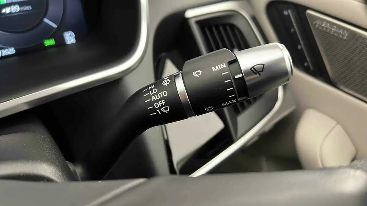 2022-jaguar-i-pace-ev400-se-big-36