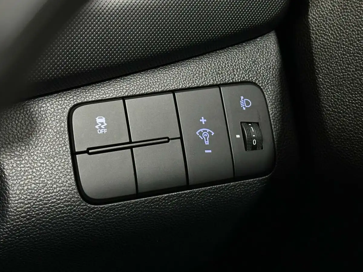 2019-hyundai-i10-10-play-big-15
