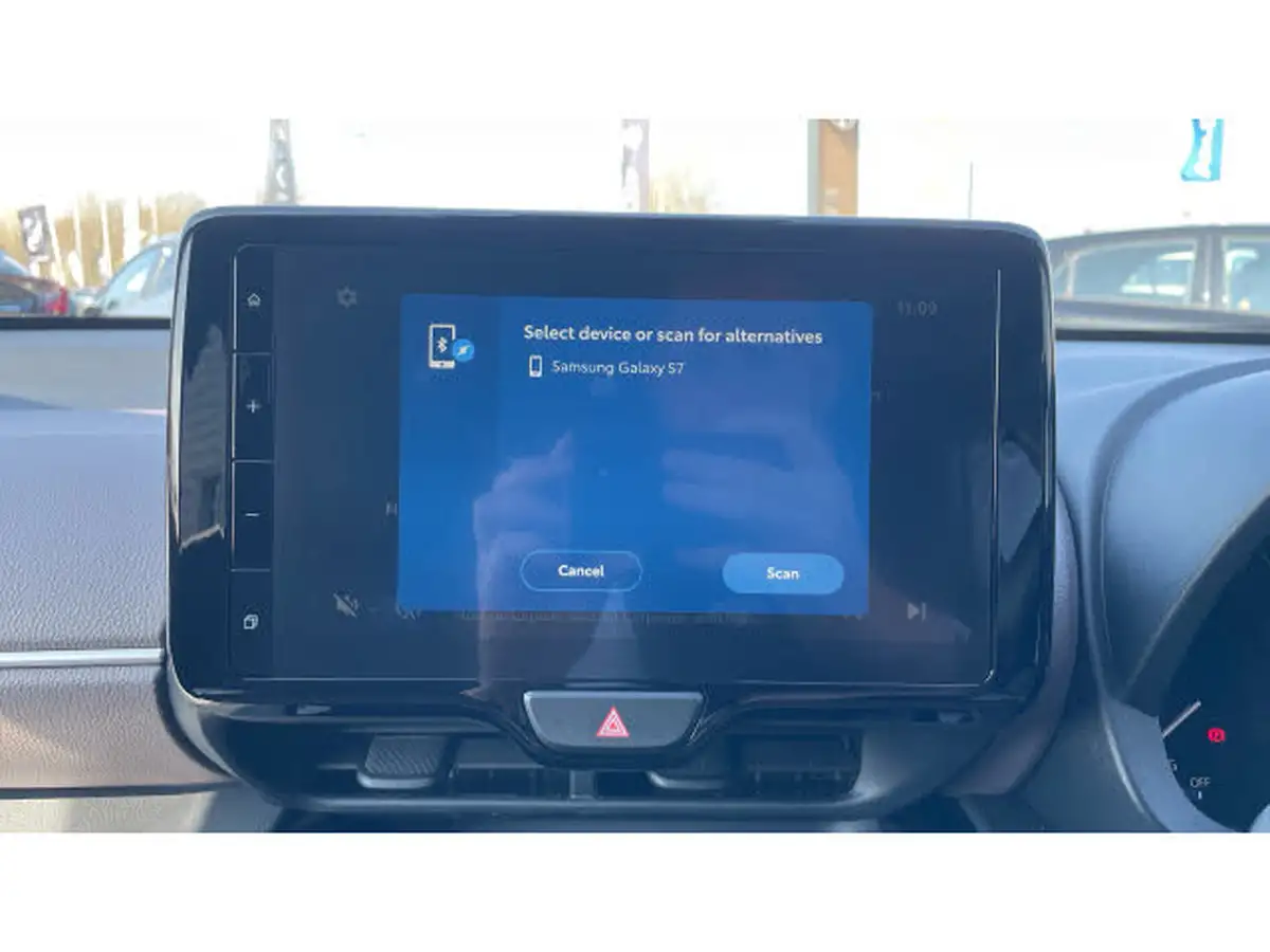 2023-toyota-yaris-cross-15-vvt-i-excel-awd-i-big-24