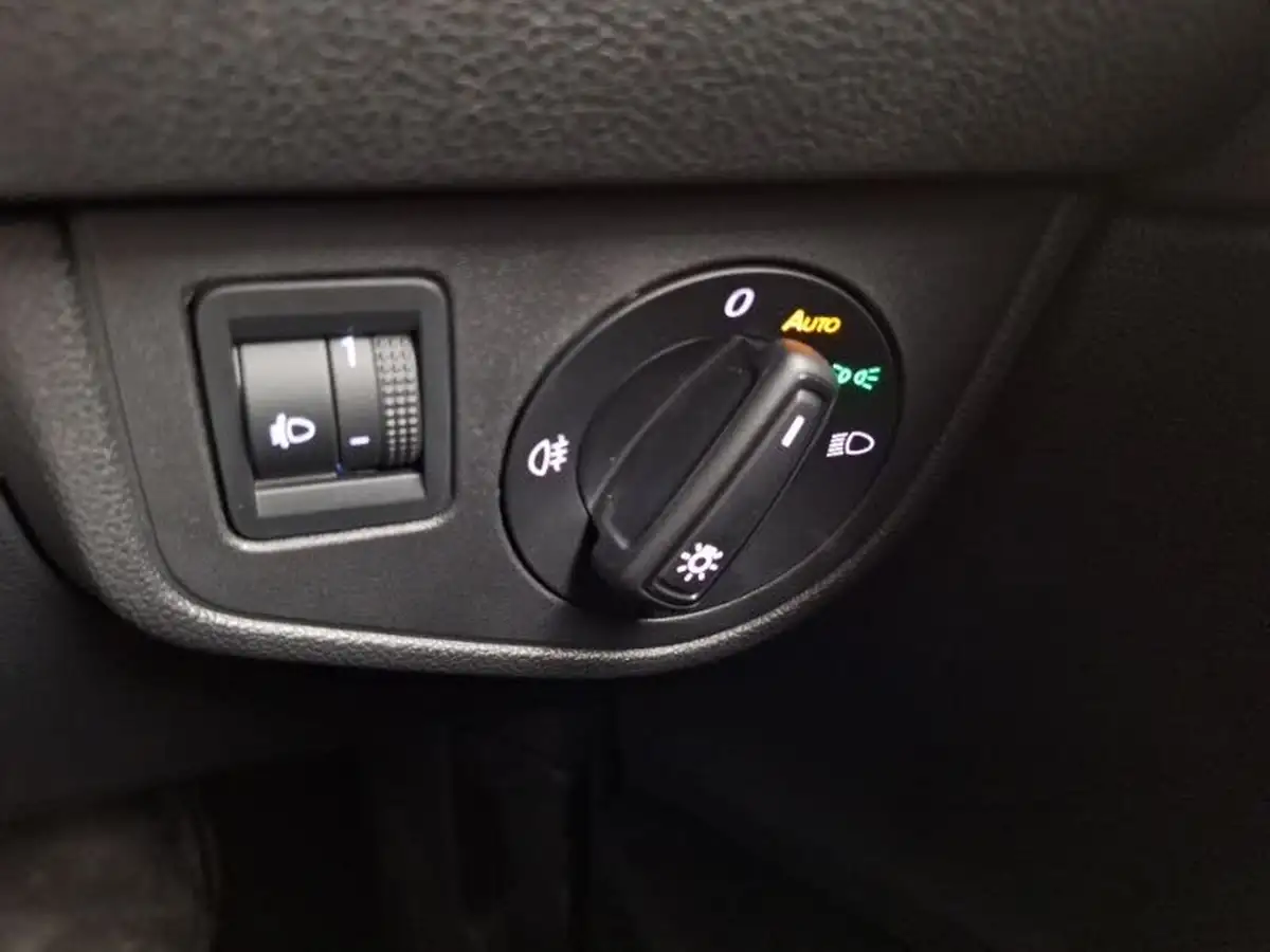 2024-volkswagen-polo-10-tsi-life-dsg-big-17