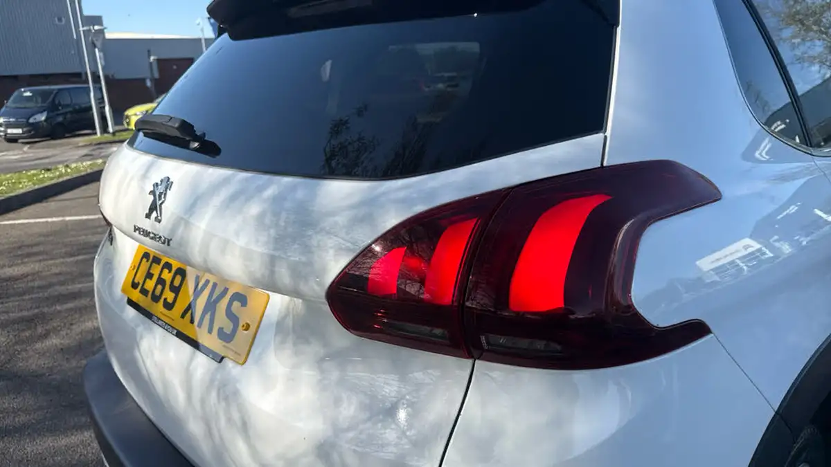 2019-peugeot-2008-suv-12-puretech-allure-premium-82bhp-big-28