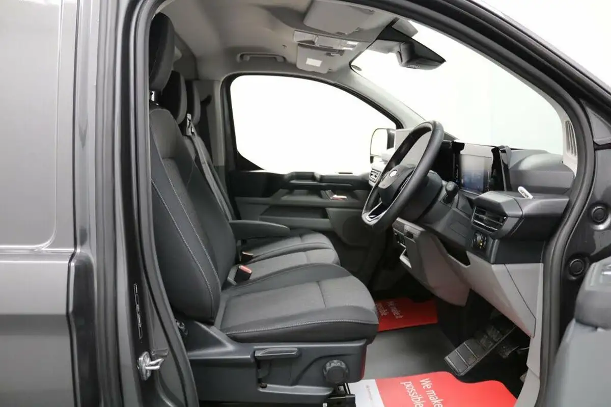 2023-ford-transit-custom-20tdci-320-l2h1-limited-136pseu6e-panel-van-1996cc-auto-big-18