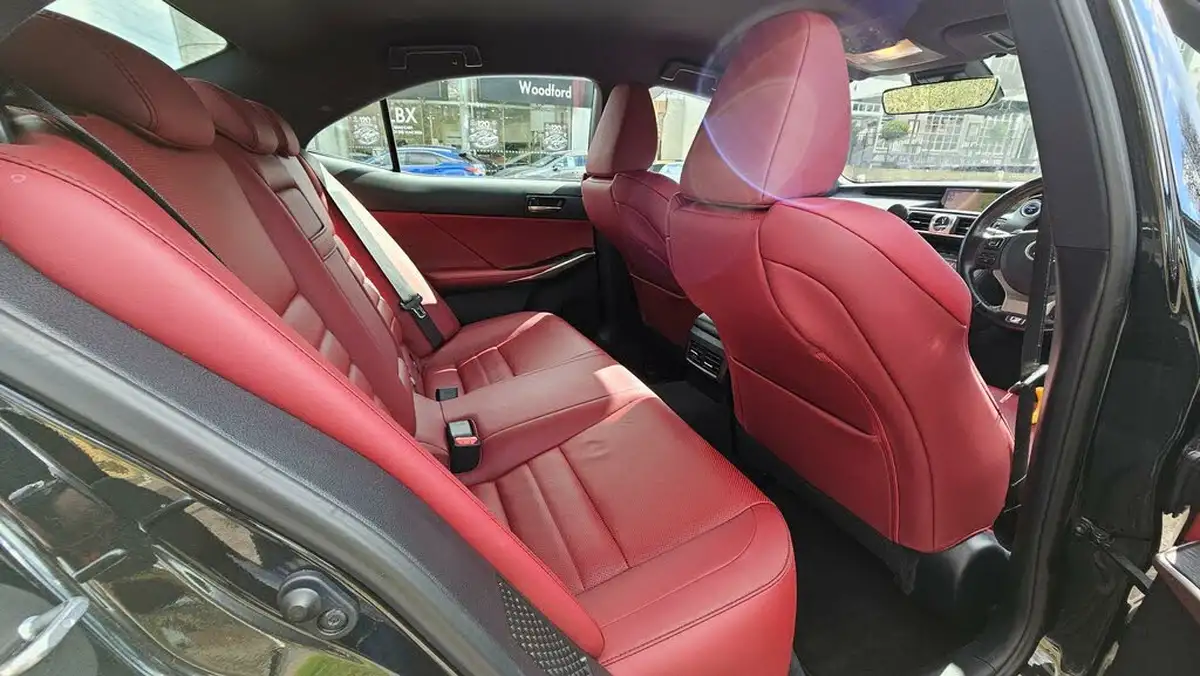 2020-lexus-is-300h-25-f-sport-big-13