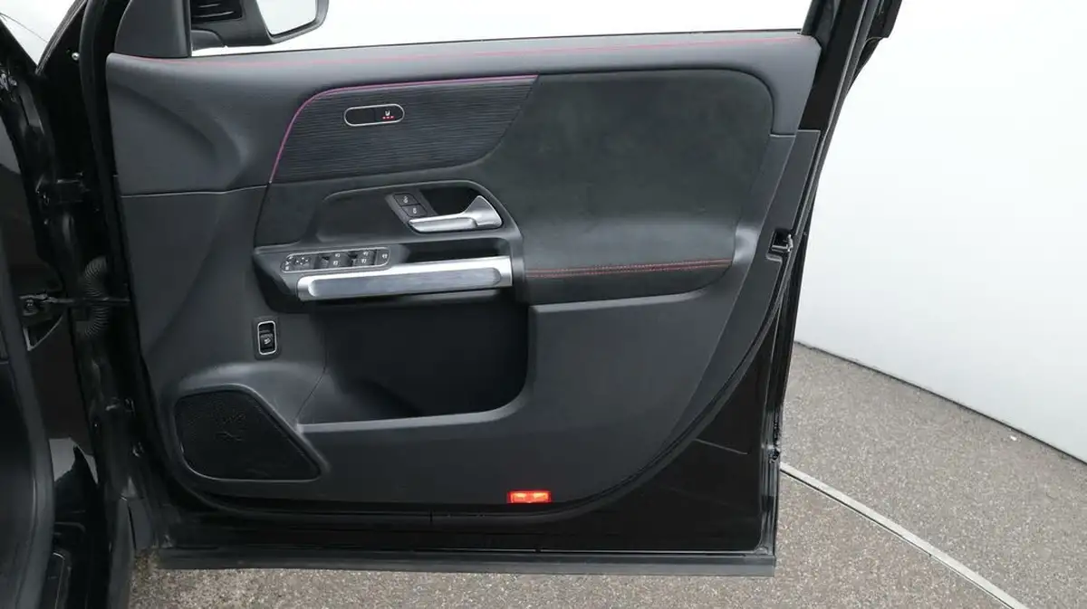 2023-mercedes-benz-eqb-e-350-amg-line-premium-big-15