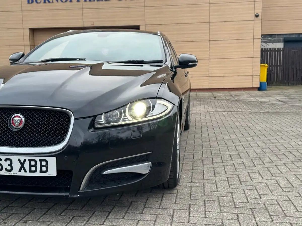2013-jaguar-xf-30td-r-sport-sportbrake-5d-big-48
