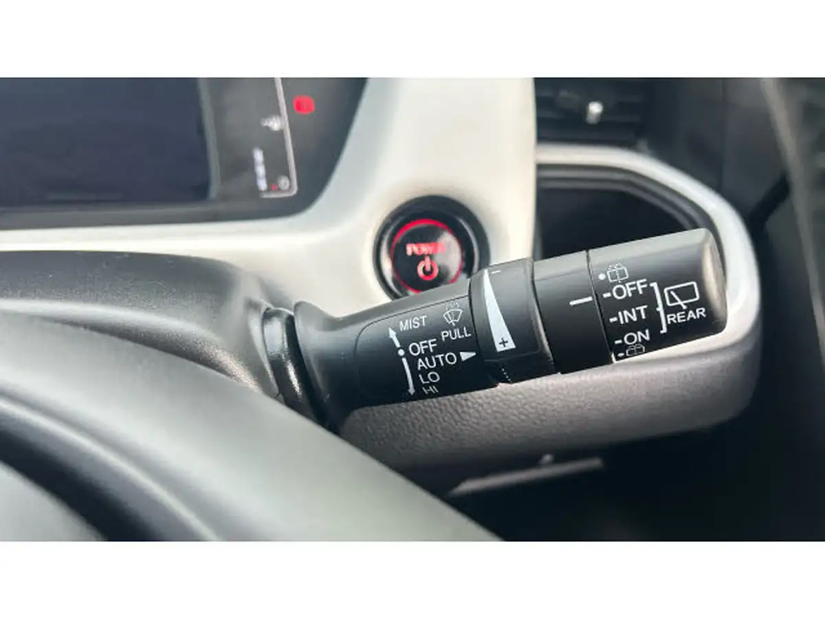 2021-honda-jazz-15-i-mmd-ex-107ps-big-13