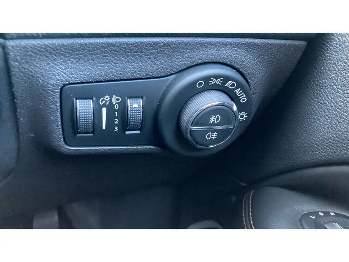 2020-jeep-compass-14-multiair-ii-limited-138bhp-big-21