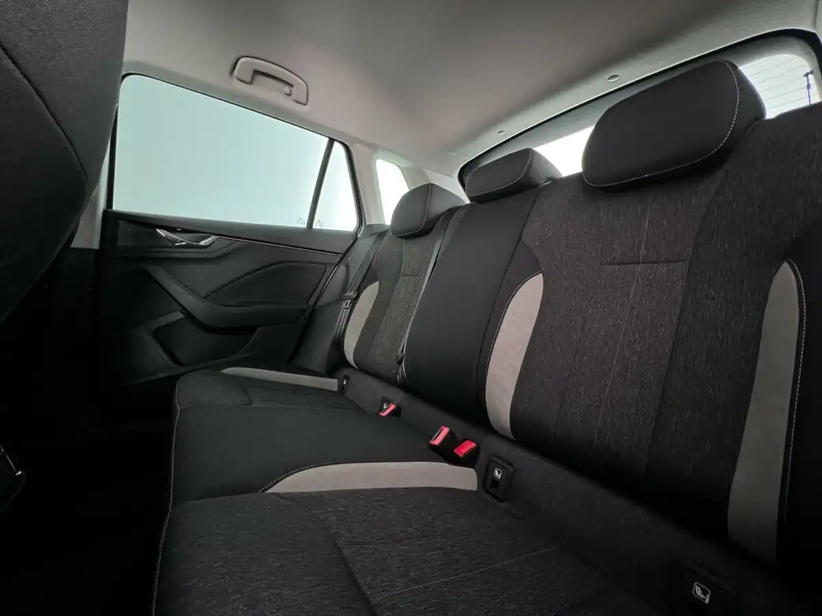2022-skoda-kamiq-10-tsi-se-l-executive-111ps-big-13