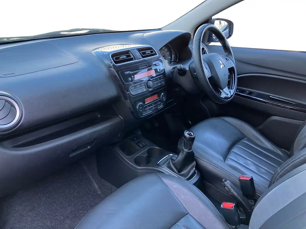 2017-mitsubishi-mirage-12-juro-leather-big-13