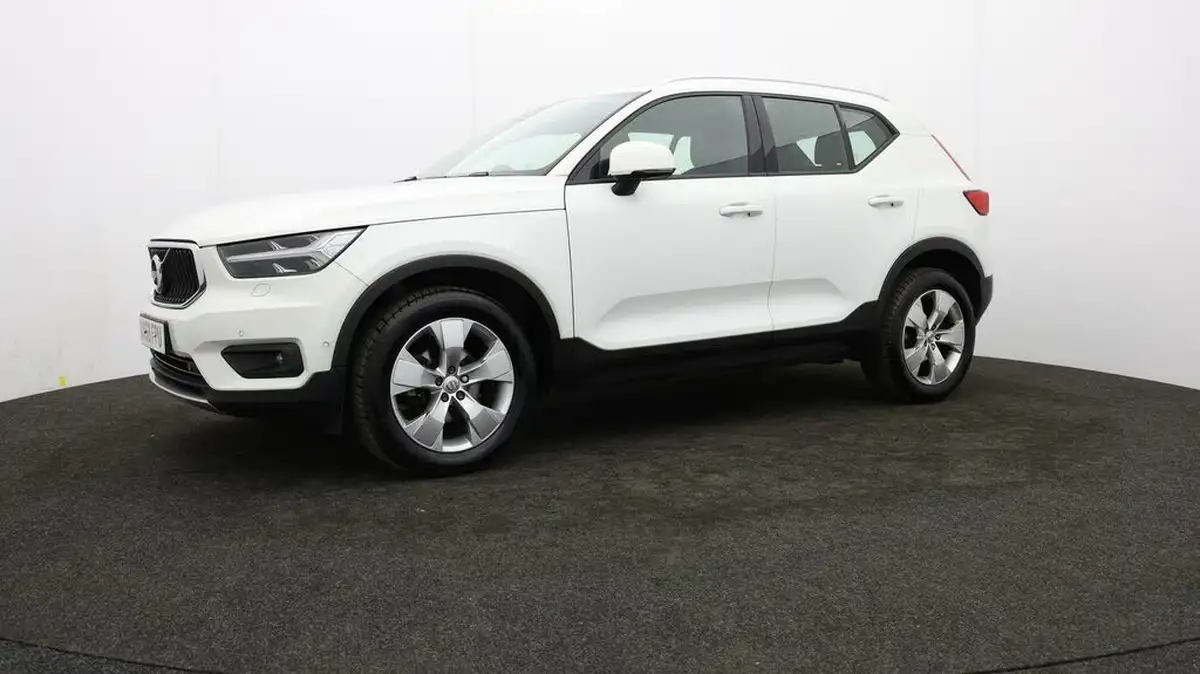 2018-volvo-xc40-20td-d3-momentum-pro-geartronic-big-54