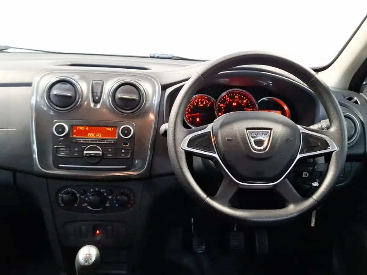2020-dacia-sandero-stepway-09-tce-essential-big-6