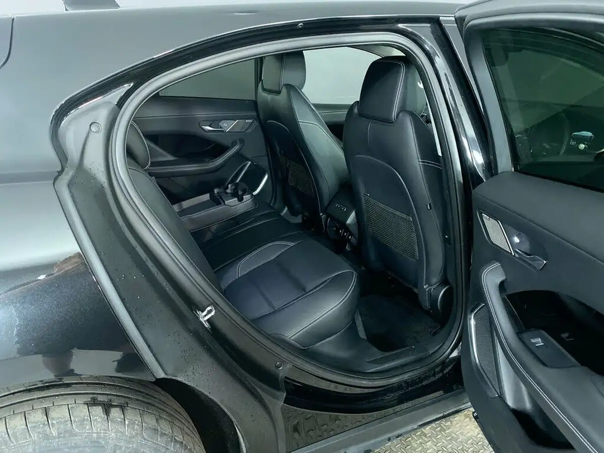 2019-jaguar-i-pace-ev400-hse-big-17