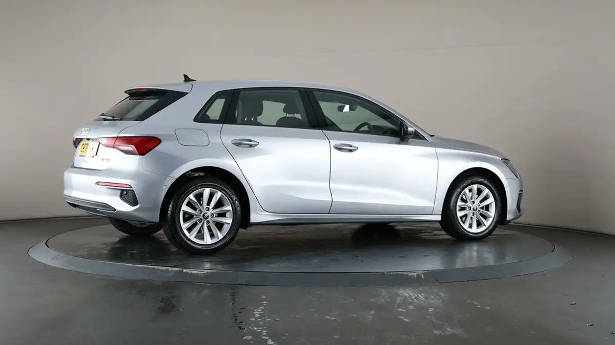 2021-audi-a3-20-30-tdi-technik-big-56