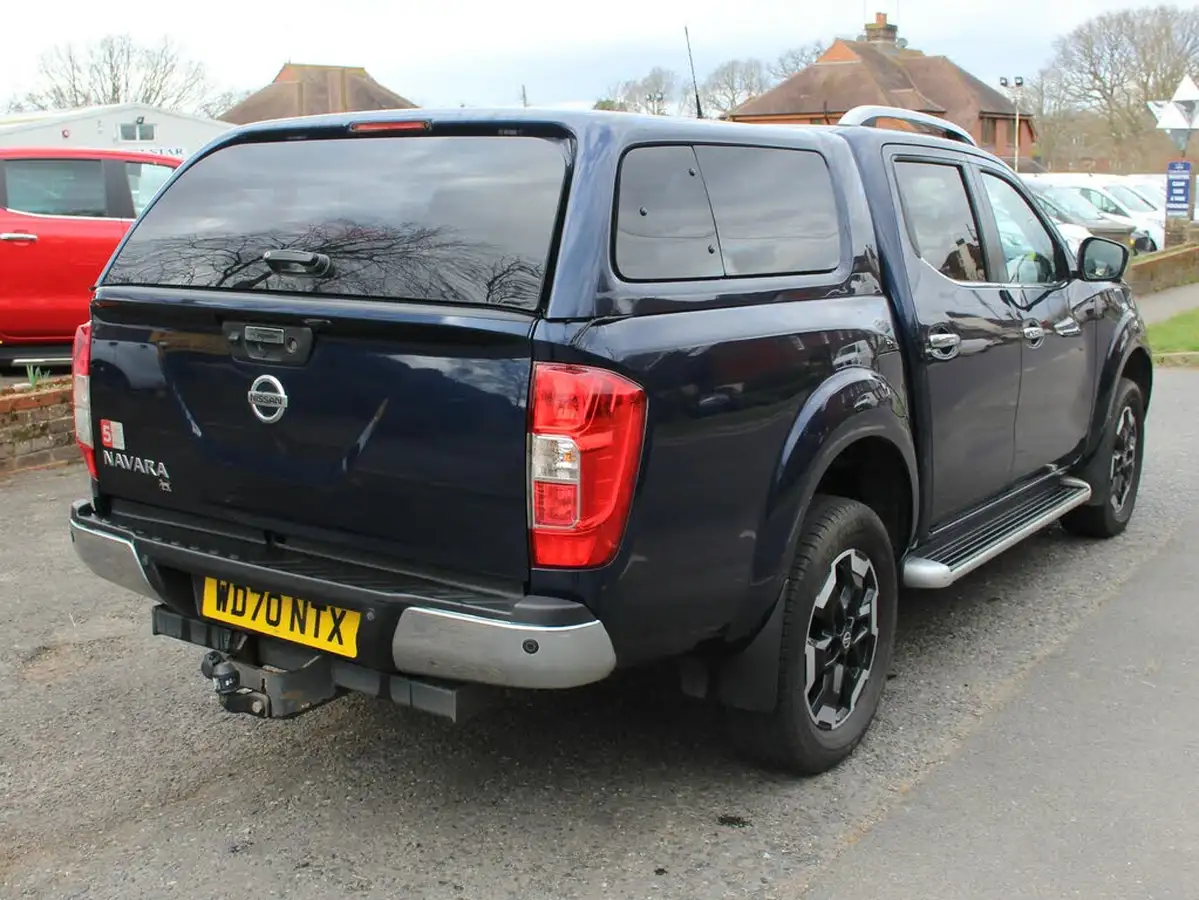 2021-nissan-navara-23dci-tt-tekna-8-navileather-auto-big-4