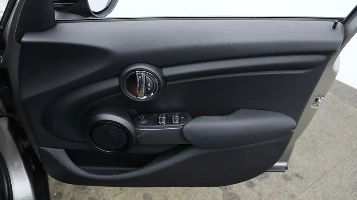 2019-mini-cooper-15-cooper-classic-hatchback-5d-auto-big-14