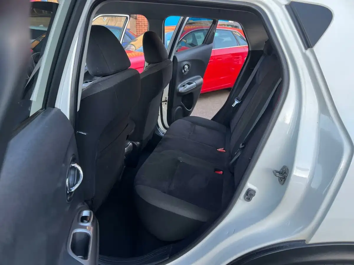 2011-nissan-juke-16-acenta-premium-16v-1598cc-big-4