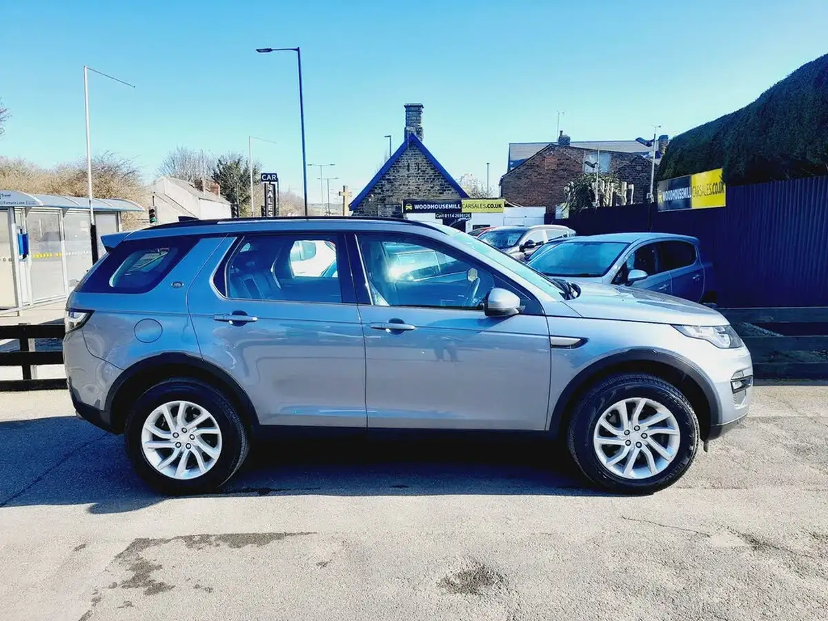 2018-land-rover-discovery-sport-20-si4-se-tech-big-1