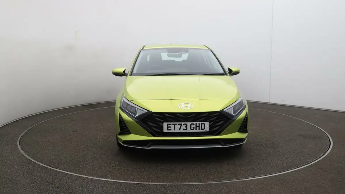 2024-hyundai-i20-10-t-gdi-advance-big-32