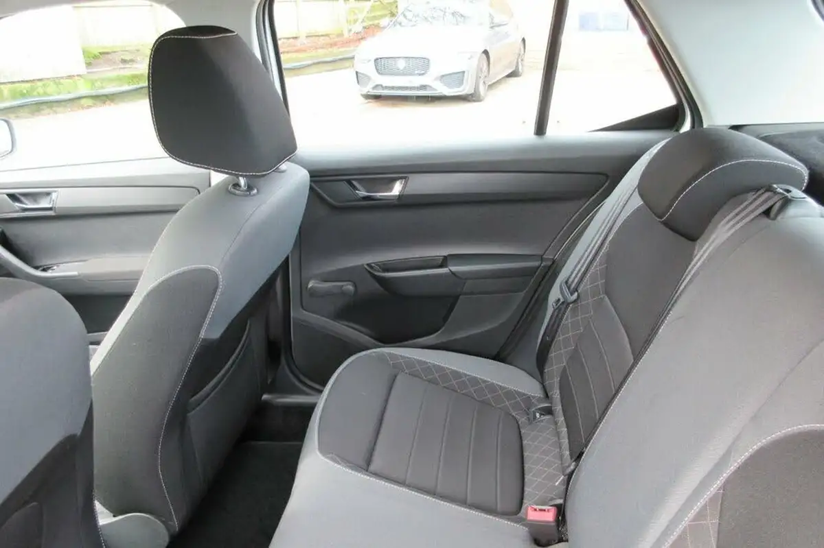 2020-skoda-fabia-10-mpi-se-60ps-hatchback-big-38