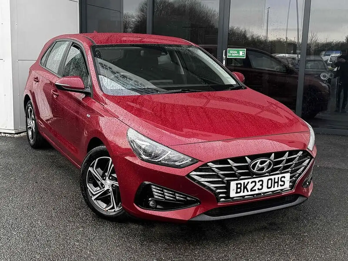 2023-hyundai-i30-10-t-gdi-se-connect-hatchback-big-3