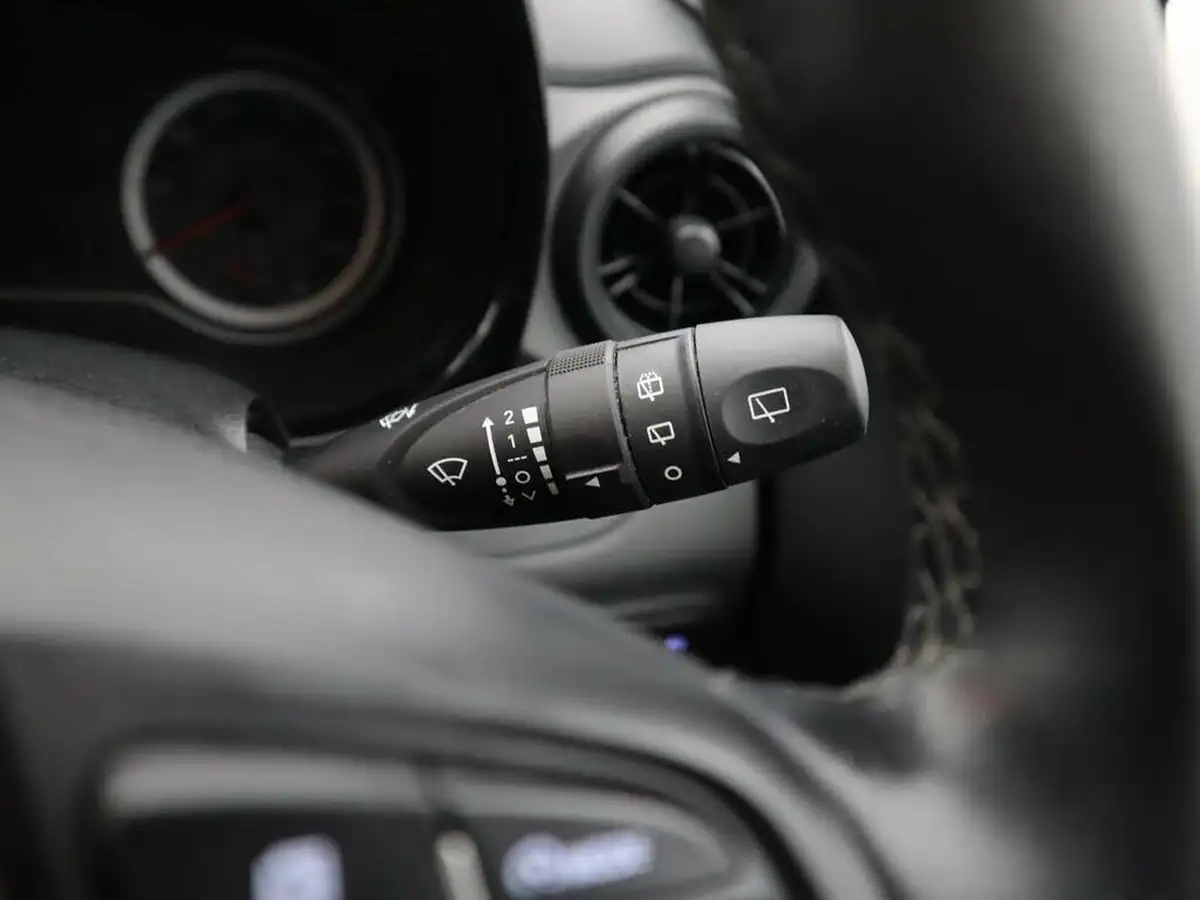 2021-hyundai-i10-12-se-connect-auto-big-22