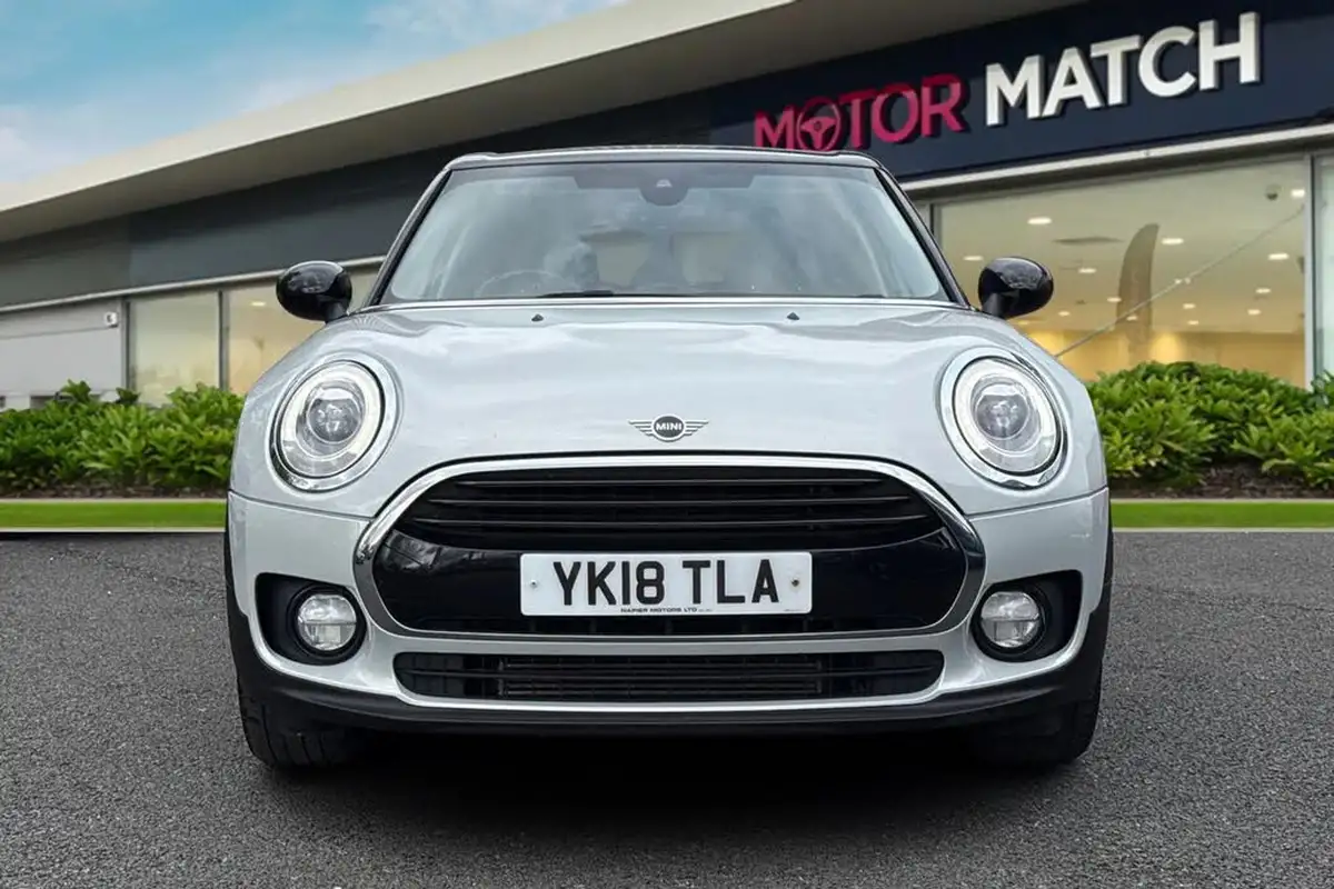 2018-mini-clubman-15-cooper-auto-big-5