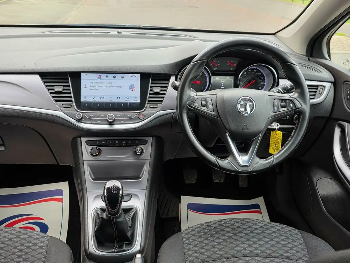 2016-vauxhall-astra-16cdti-tech-line-110ps-hatchback-big-17