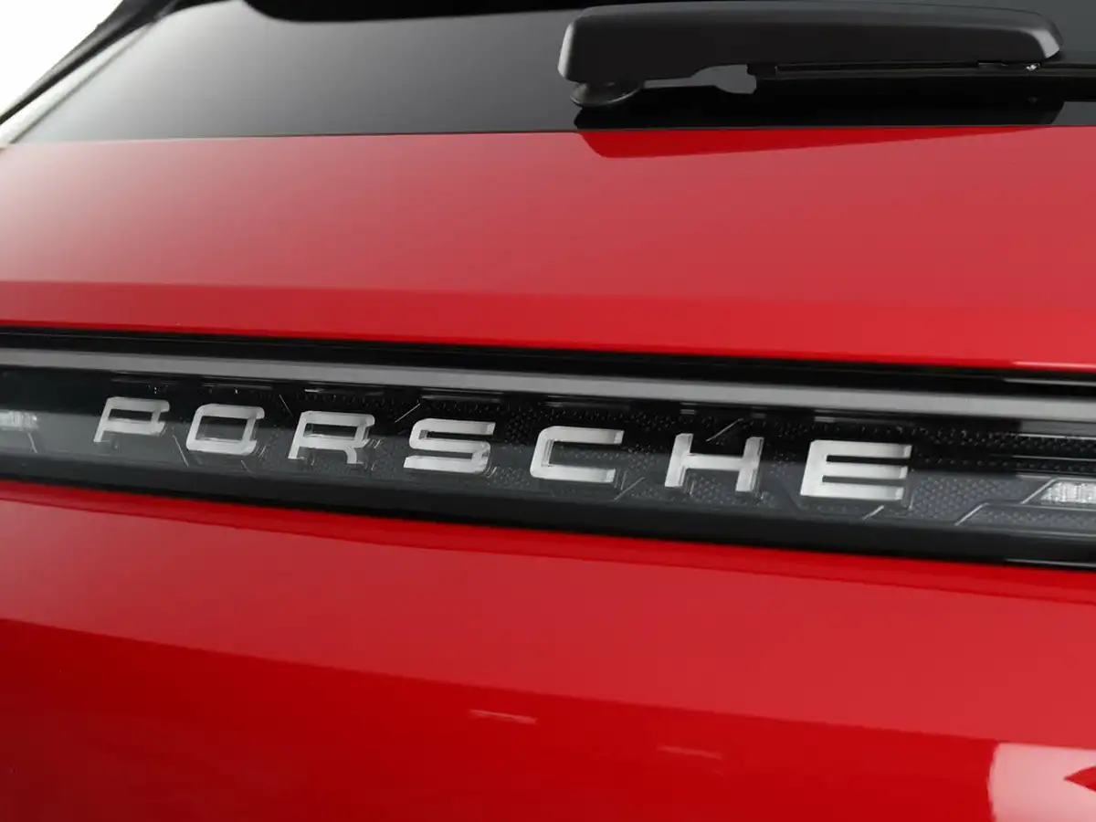 2024-porsche-taycan-e-4-cross-turismo-435ps-big-47