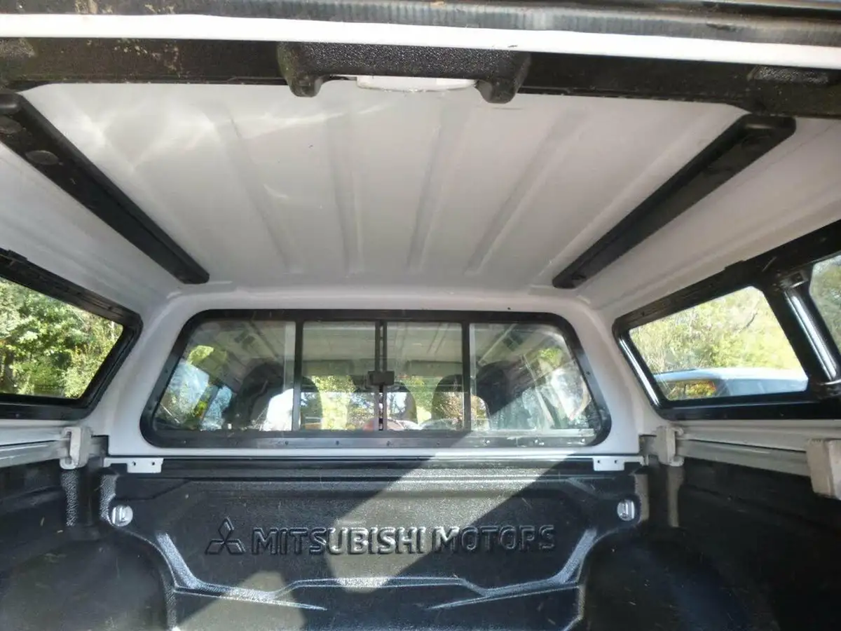 2020-mitsubishi-l200-22di-d-barbarian-auto-big-26