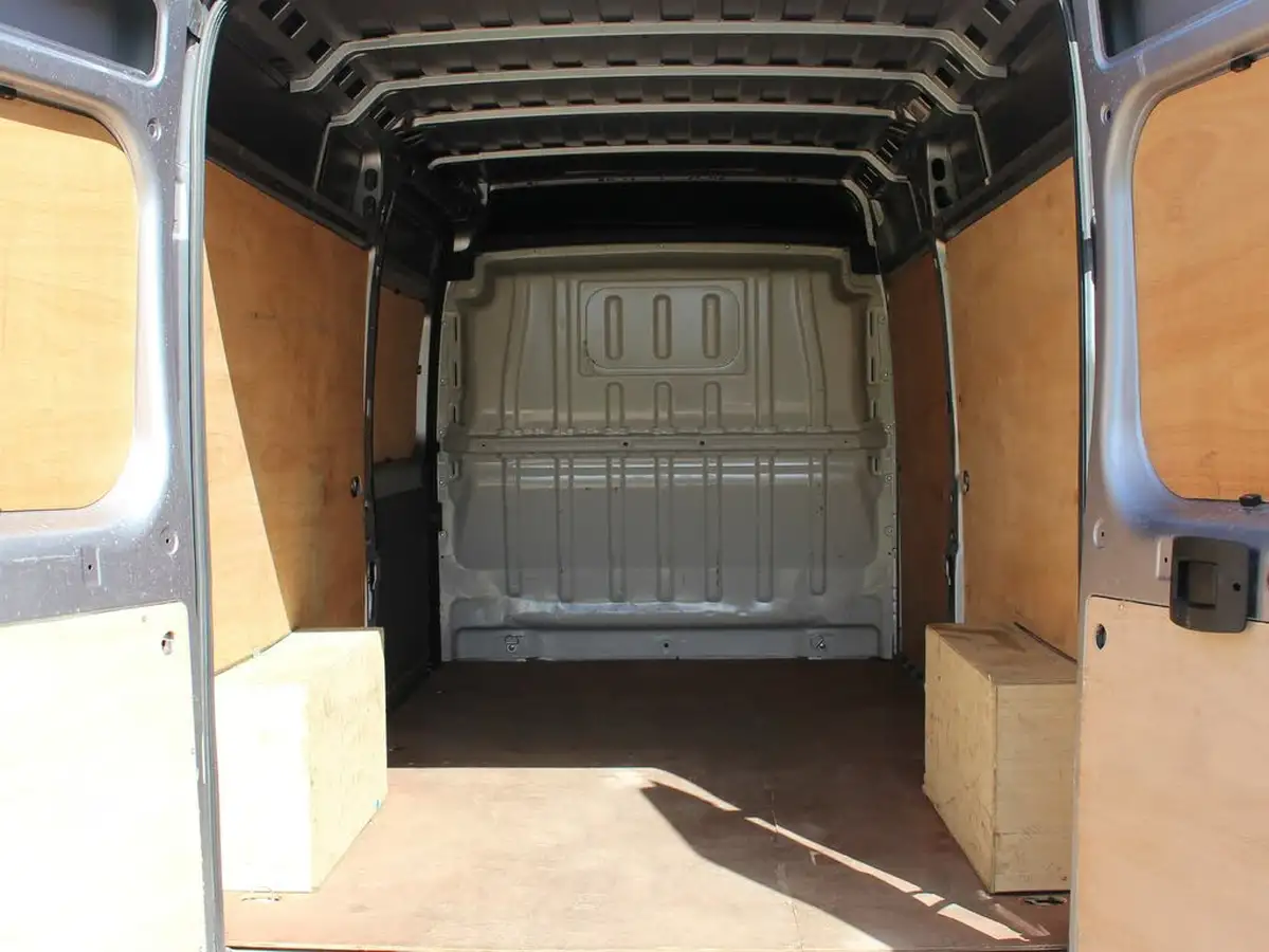 2022-citroen-relay-22bluehdi-35-l3h2-enterprise-panel-big-32
