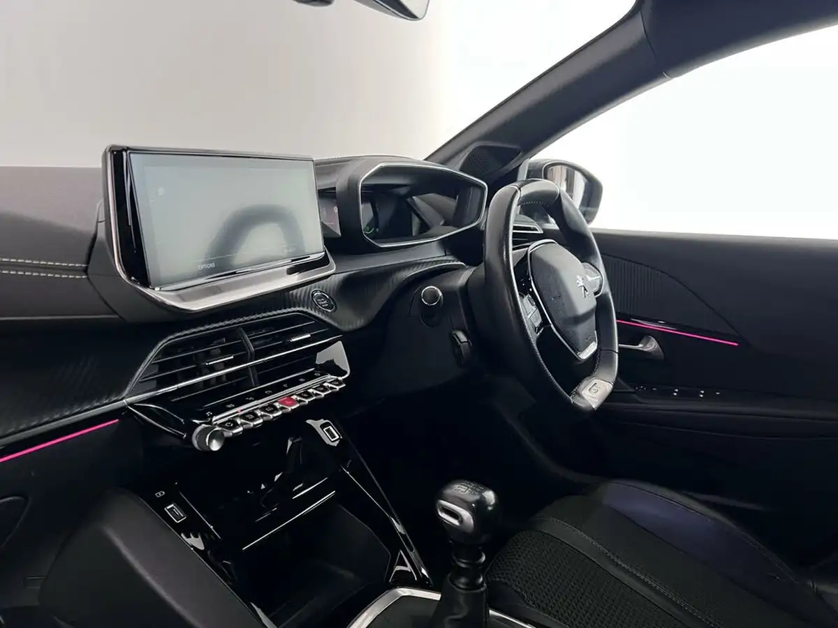 2022-peugeot-208-12-puretech-gt-100bhp-big-10