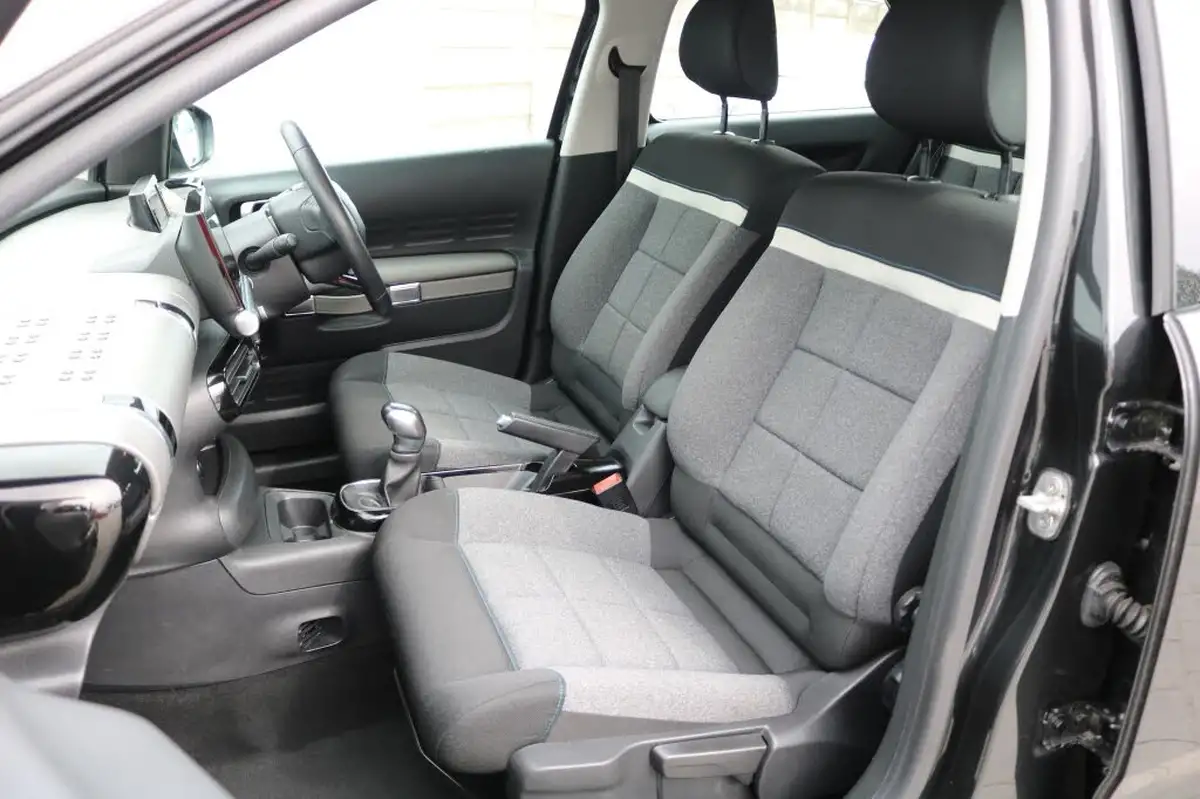 2018-citroen-c4-cactus-12-puretech-feel-110ps-big-15