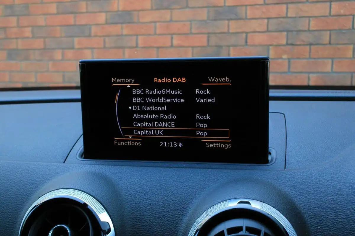 2014-audi-a3-cabriolet-20-tdi-s-line-150ps-big-20
