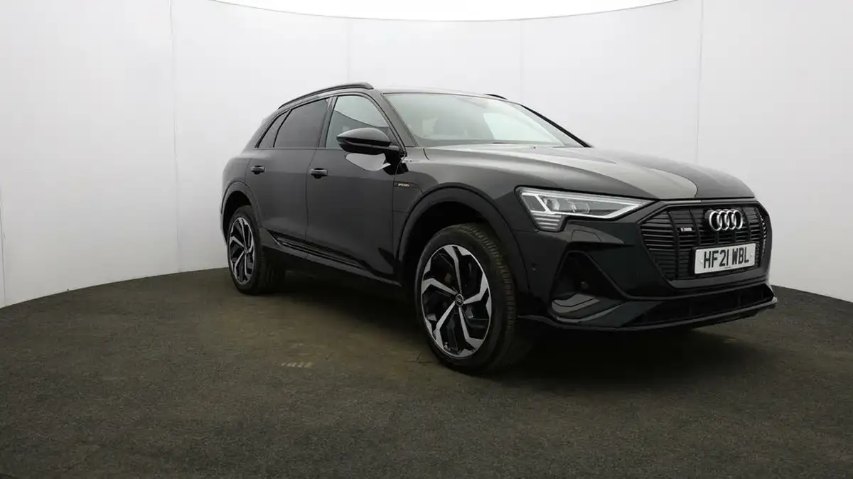 2021-audi-e-tron-50e-black-edition-station-wagon-big-31