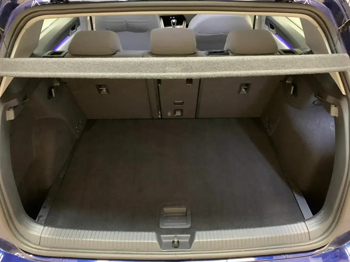 2021-volkswagen-golf-15-tsi-life-130ps-hatchback-big-29