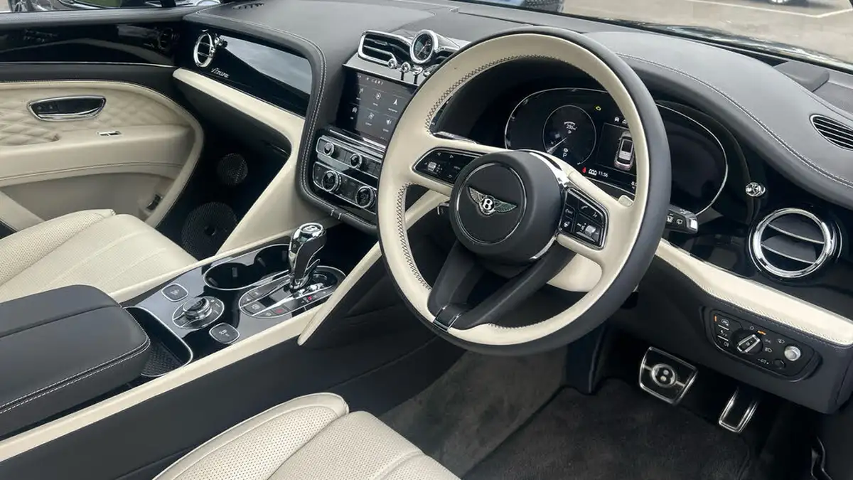 2023-bentley-bentayga-40-v8-extended-wheelbase-azure-big-13
