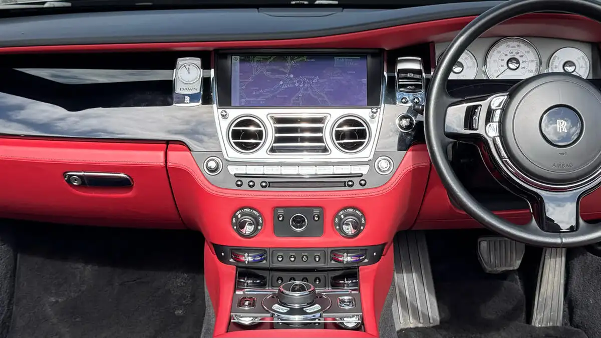 2016-rolls-royce-dawn-66-big-3