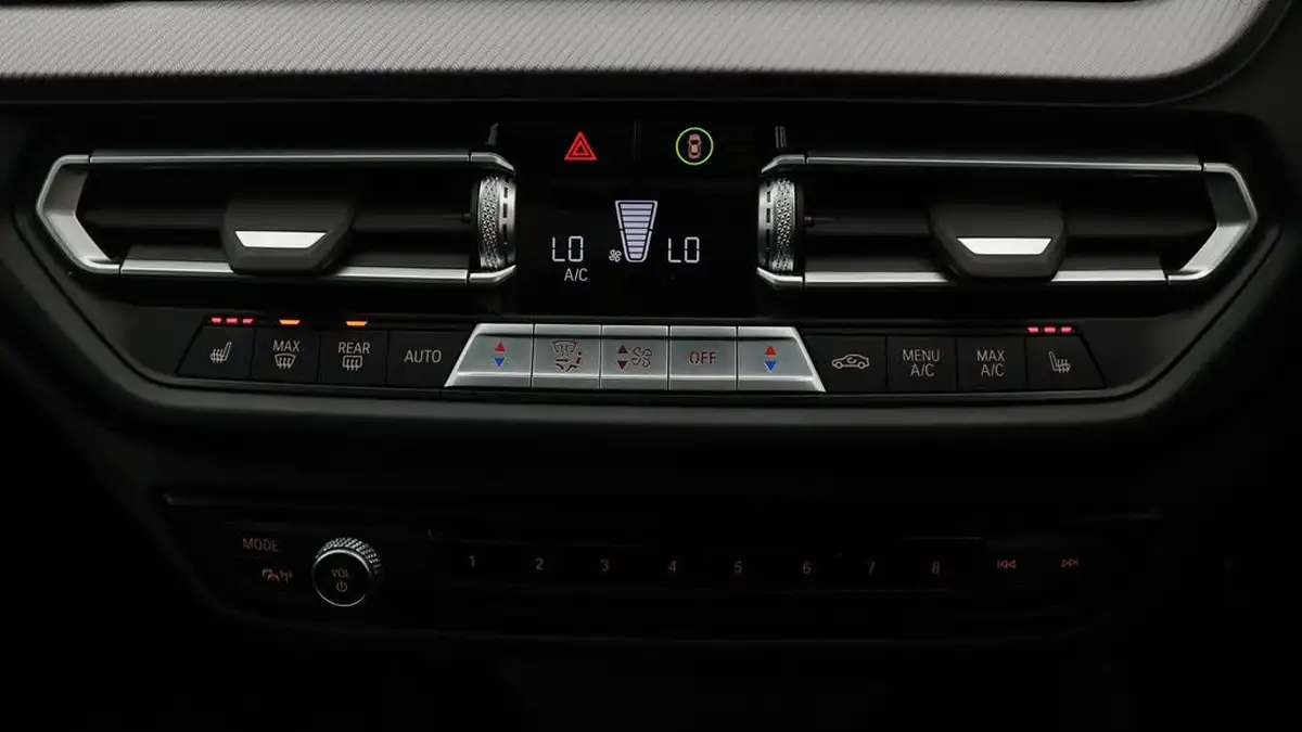 2022-bmw-2-series-15-218i-sport-lcp-coupe-4d-dct-big-12