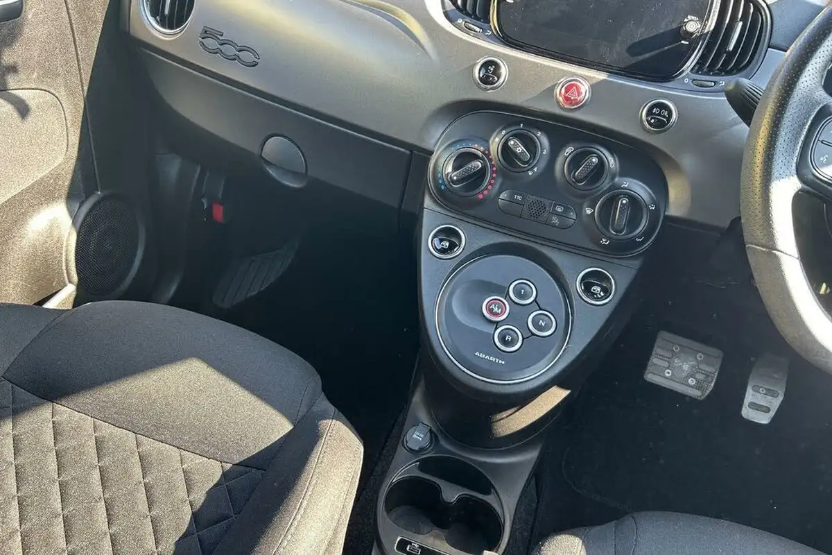 2021-abarth-595-14-tjet-f-mta-big-7