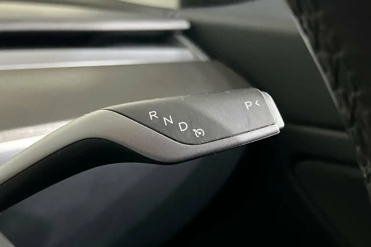 2019-tesla-model-3-e-4x4-performance-pack-big-24