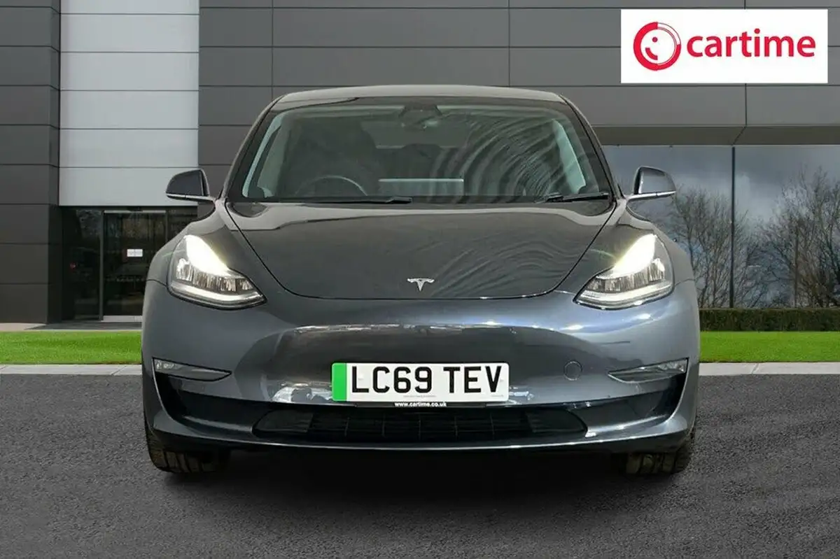 2019-tesla-model-3-e-4x4-performance-pack-big-3