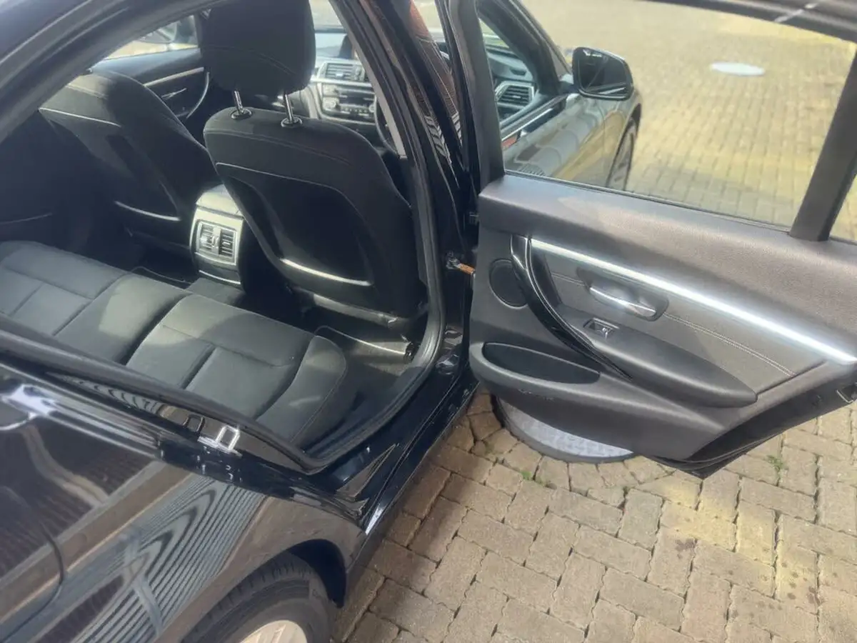 2016-bmw-3-series-15-318i-sport-saloon-4d-big-49