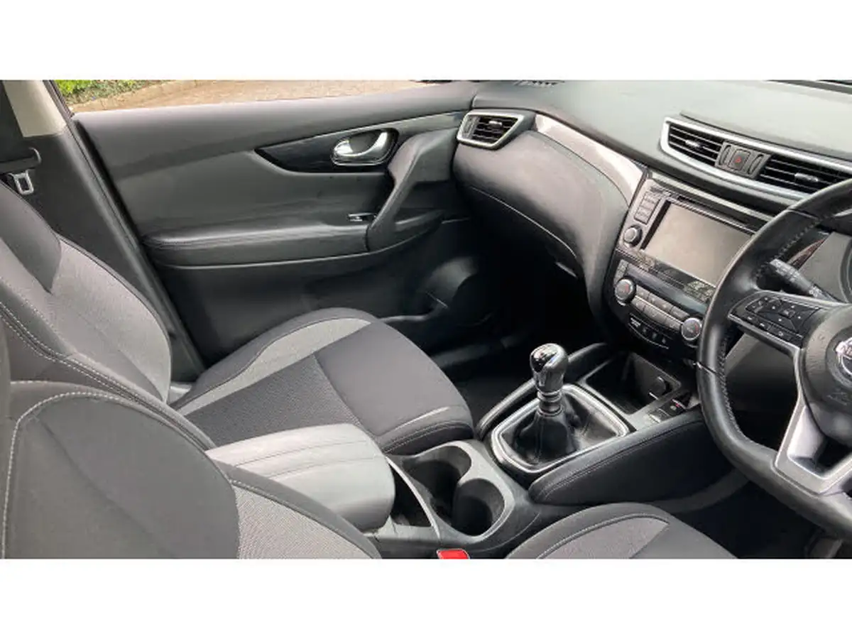 2020-nissan-qashqai-13-dig-t-acenta-premium-160ps-big-13