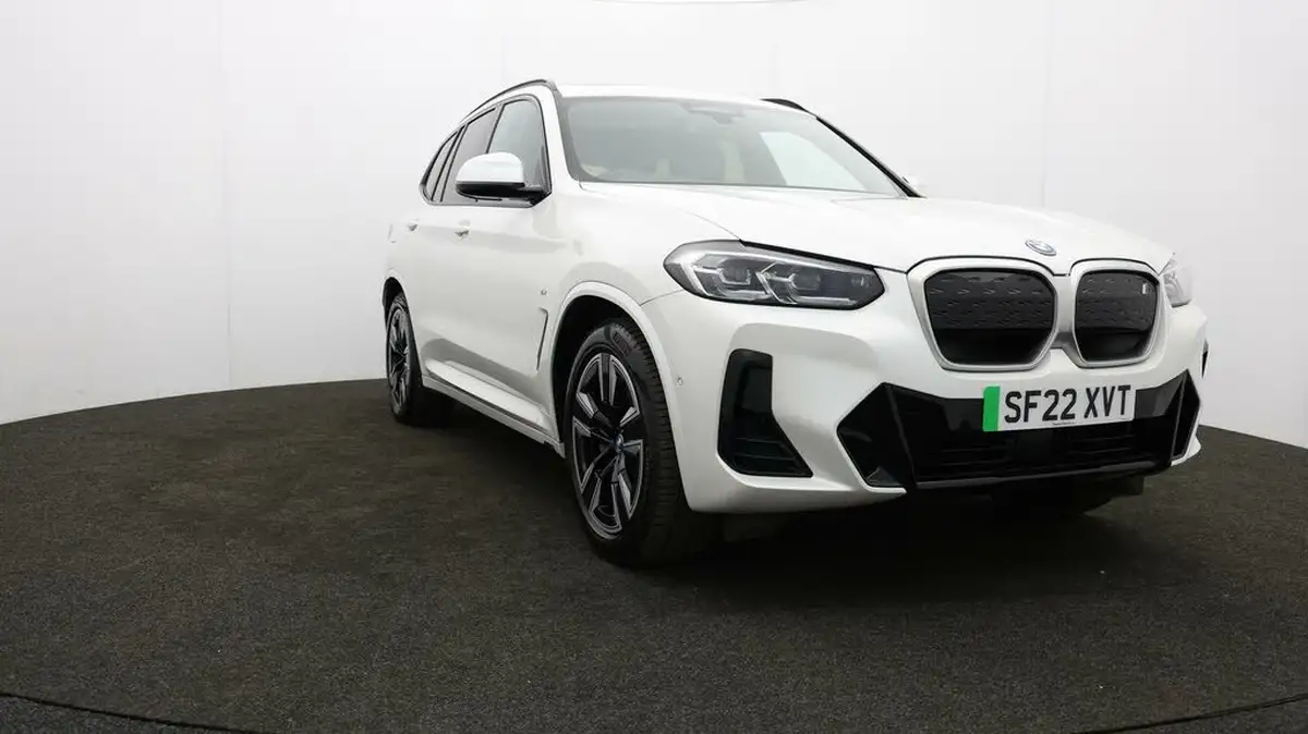 2022-bmw-ix3-e-m-sport-big-42