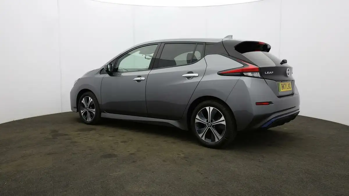 2021-nissan-leaf-e-tekna-big-4