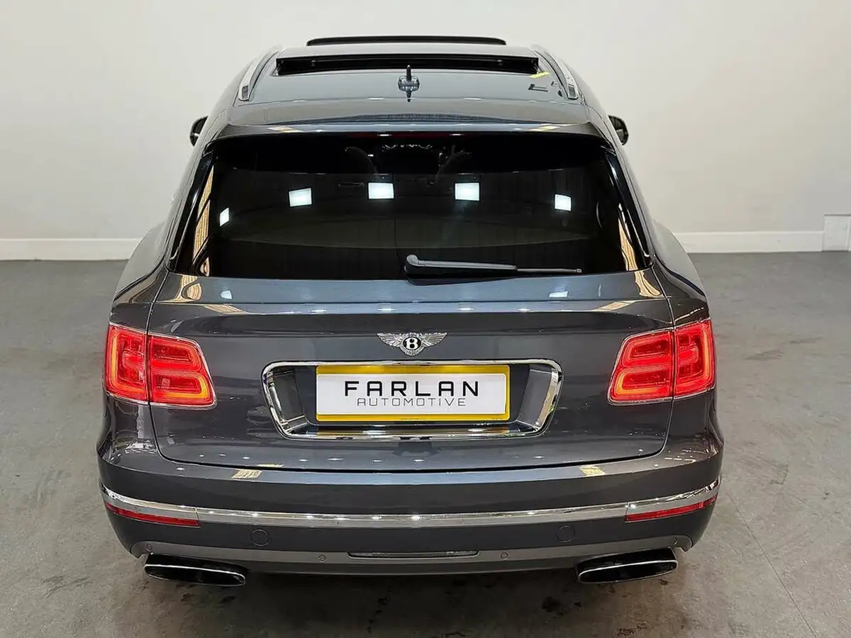 2016-bentley-bentayga-60-w12-big-25