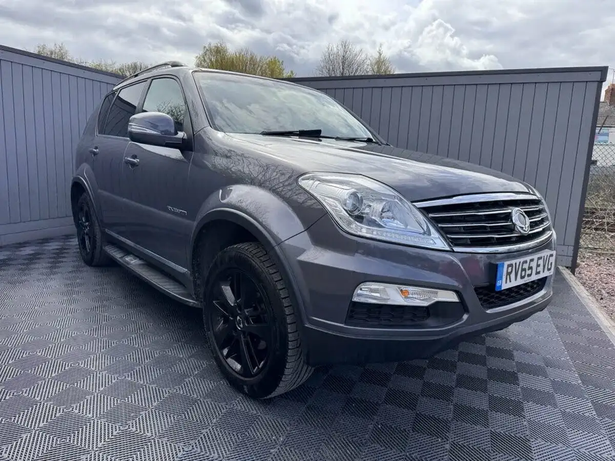 2015-kgm-ssangyong-rexton-w-20td-ex-t-tronic-big-5
