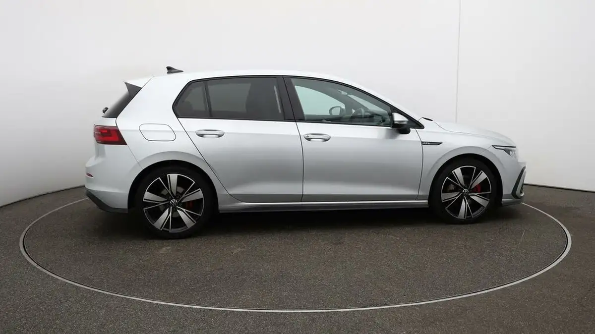 2023-volkswagen-golf-20tdi-gtd-big-43